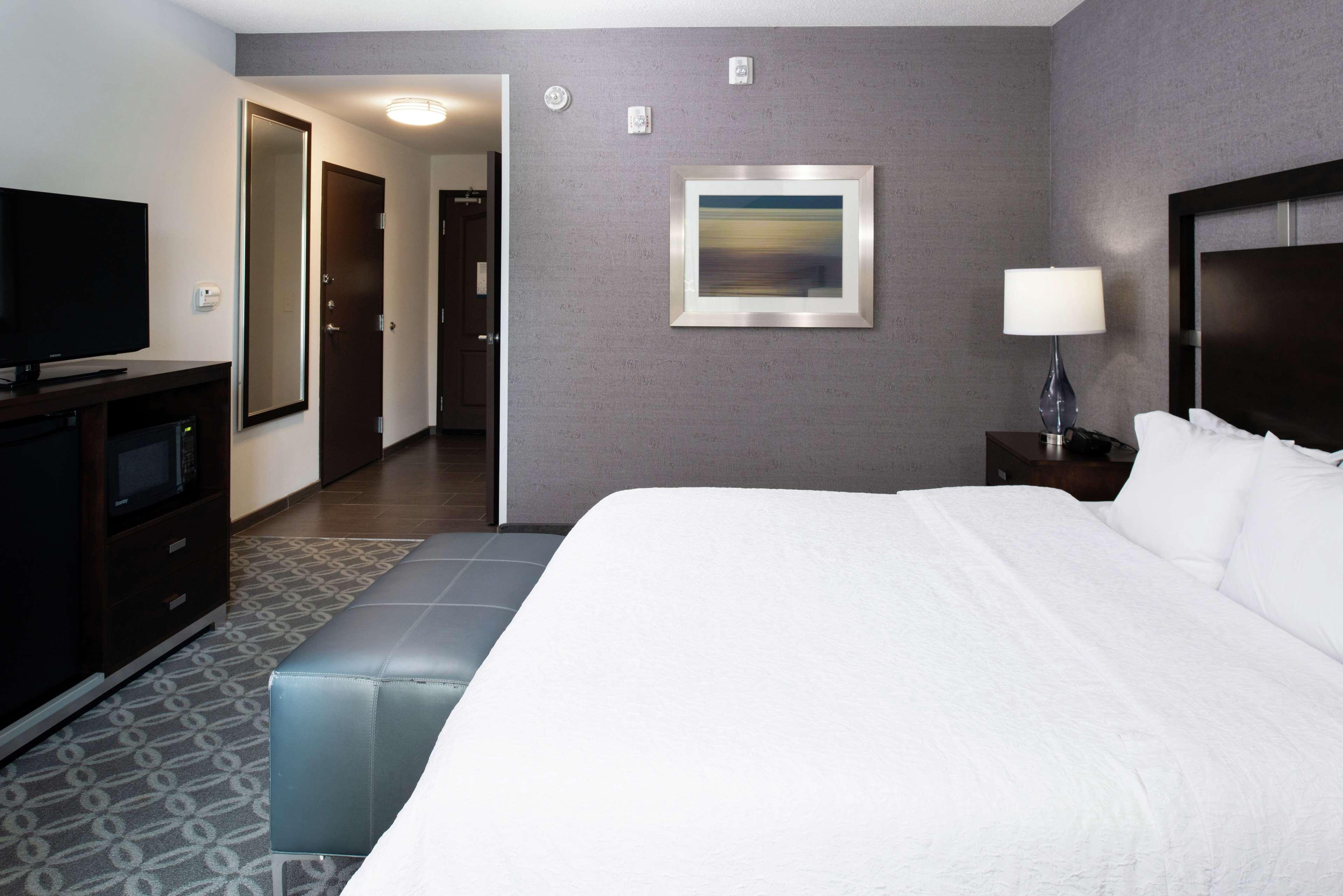 Hampton Inn & Suites Greensboro/Coliseum Area Zewnętrze zdjęcie