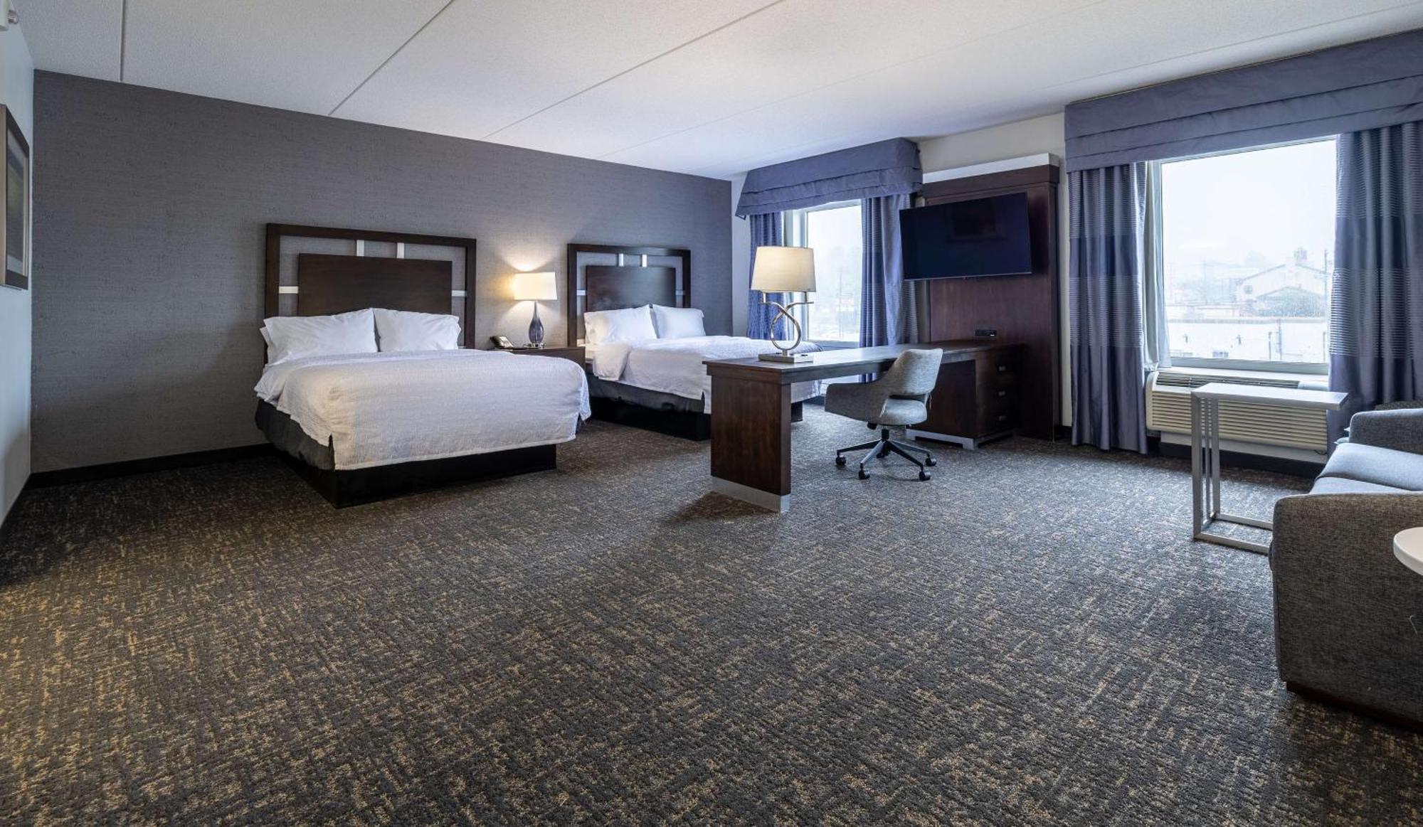 Hampton Inn & Suites Greensboro/Coliseum Area Zewnętrze zdjęcie